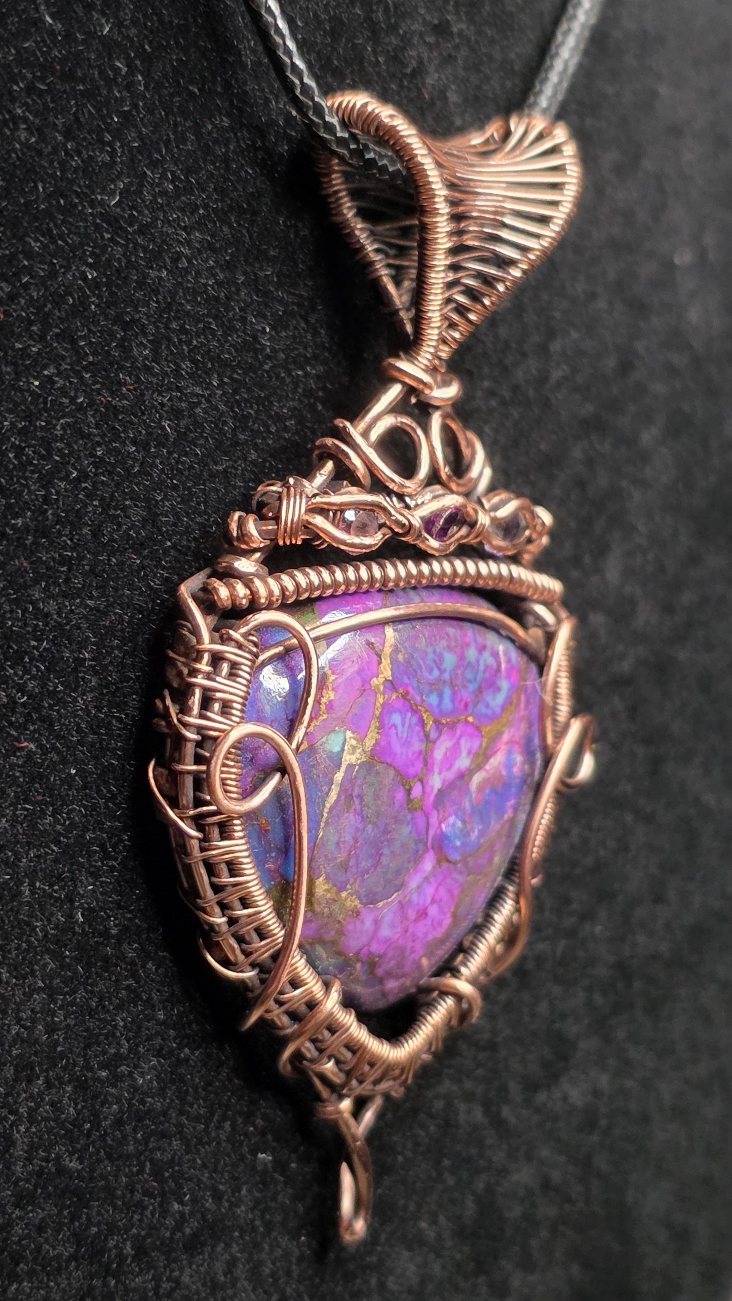 Tripache Dahlia Pendant