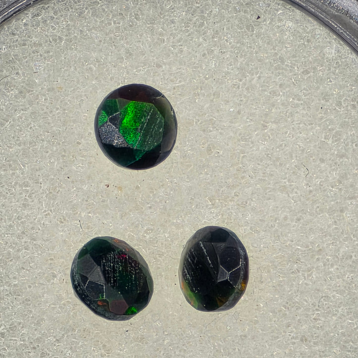 4mm Facet - Smoked Opal