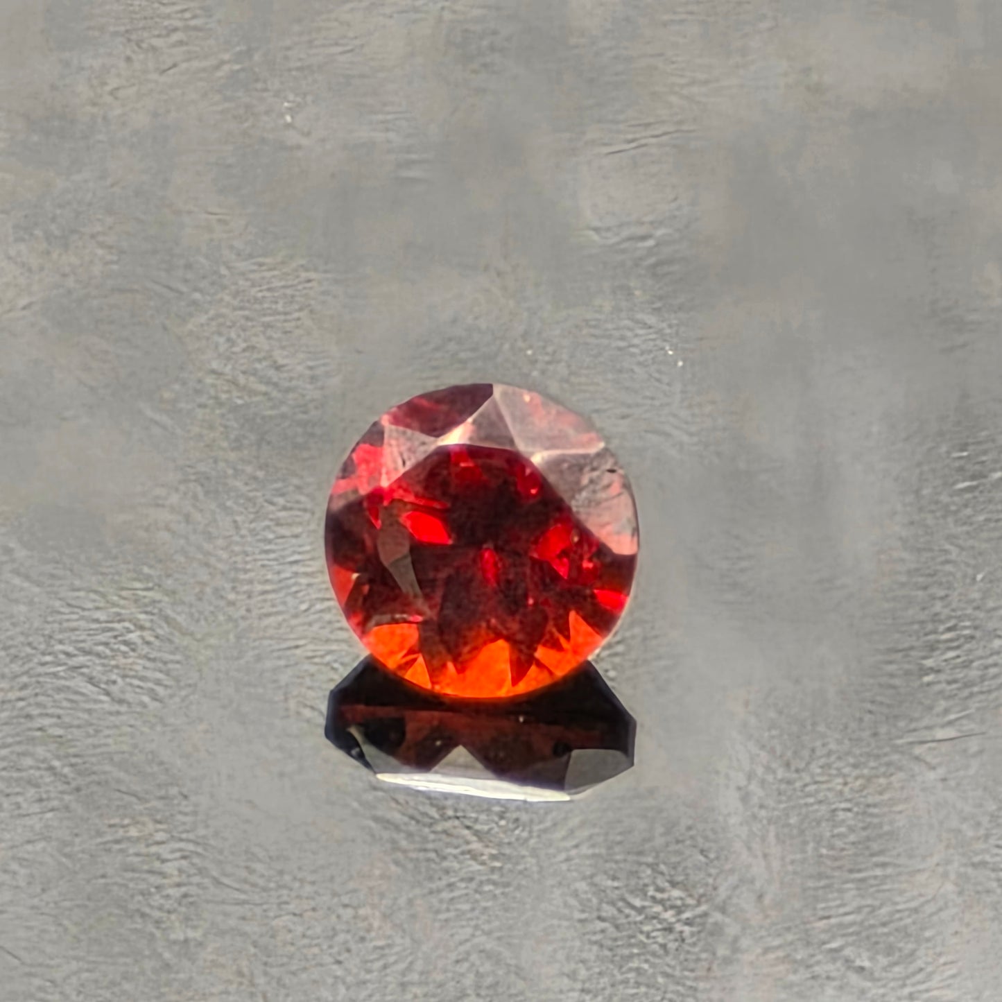 3mm Facet - Mozambique Garnet Dark VVSI