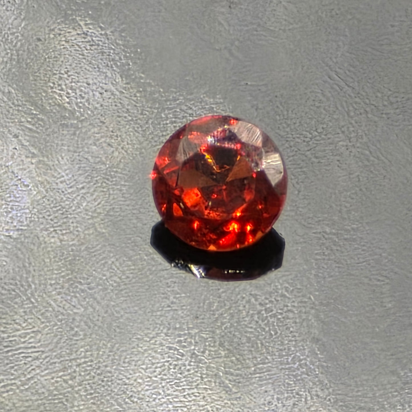 3mm Facet - Mozambique Garnet VVS