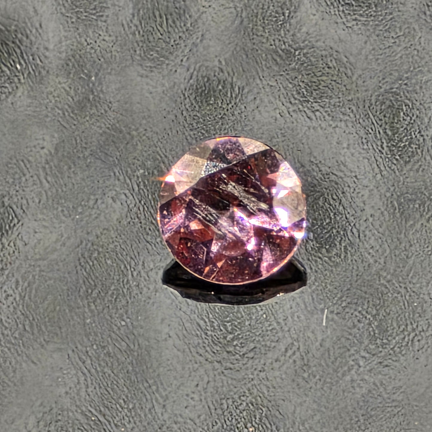 3mm Facet - Spinel VVS
