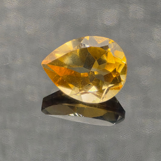 9x7mm Pear Facet Golden Yellow Citrine