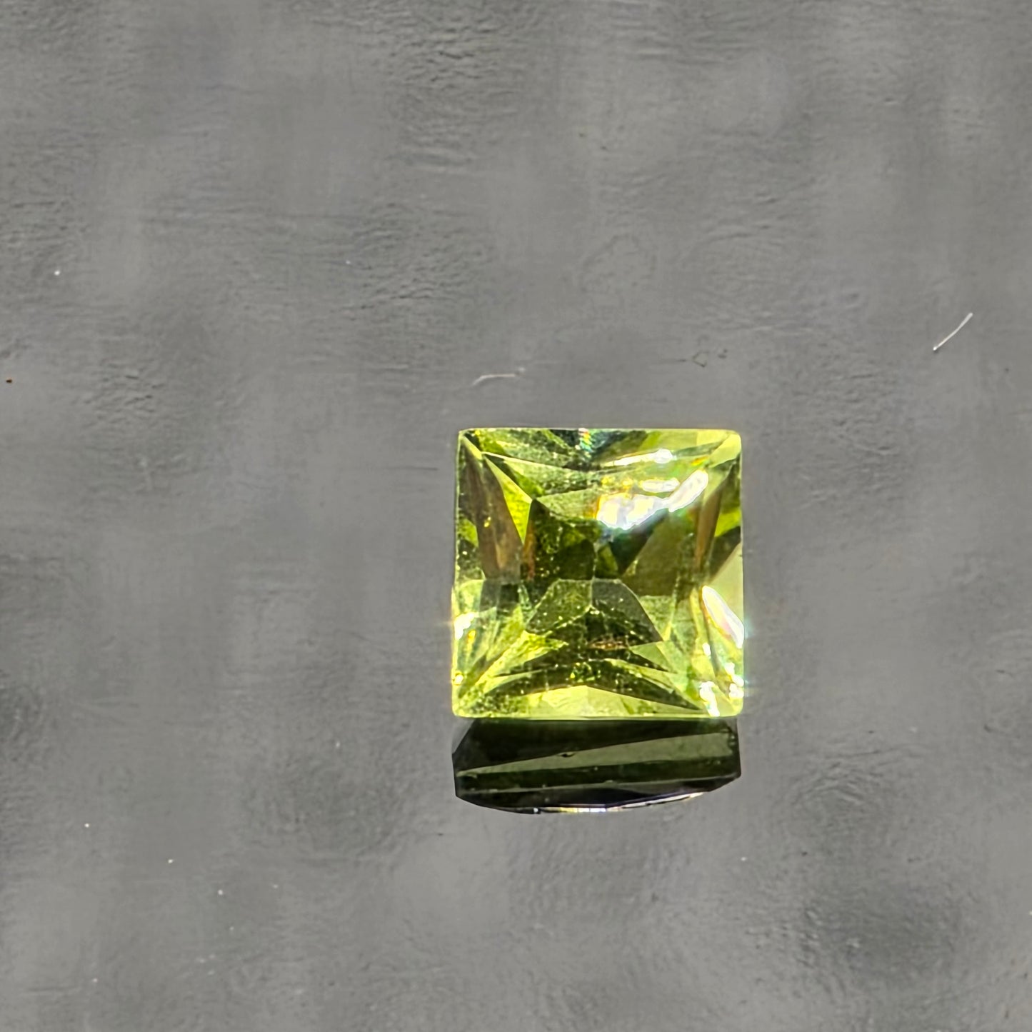 3mm  Square Facet -Peridot