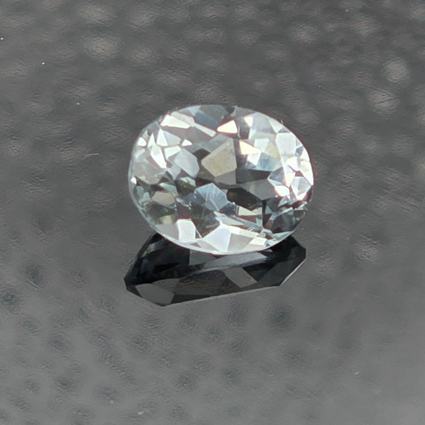 9x7mm Facet - White Topaz Oval