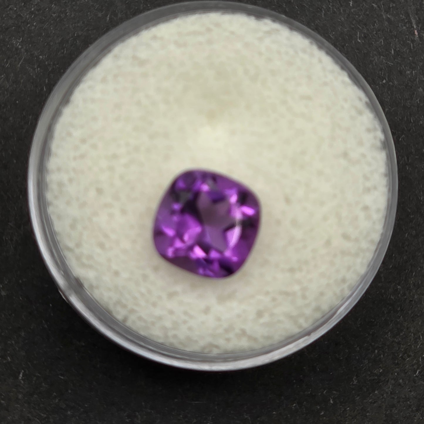 8mm Amethyst Checker Cushion
