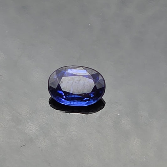 6x4mm Facet - Kyanite