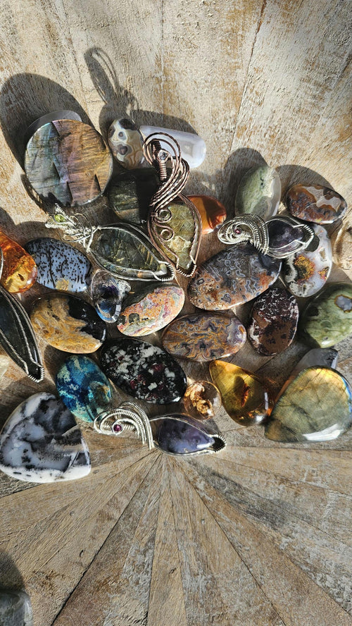 Custom and live orders  - Amy