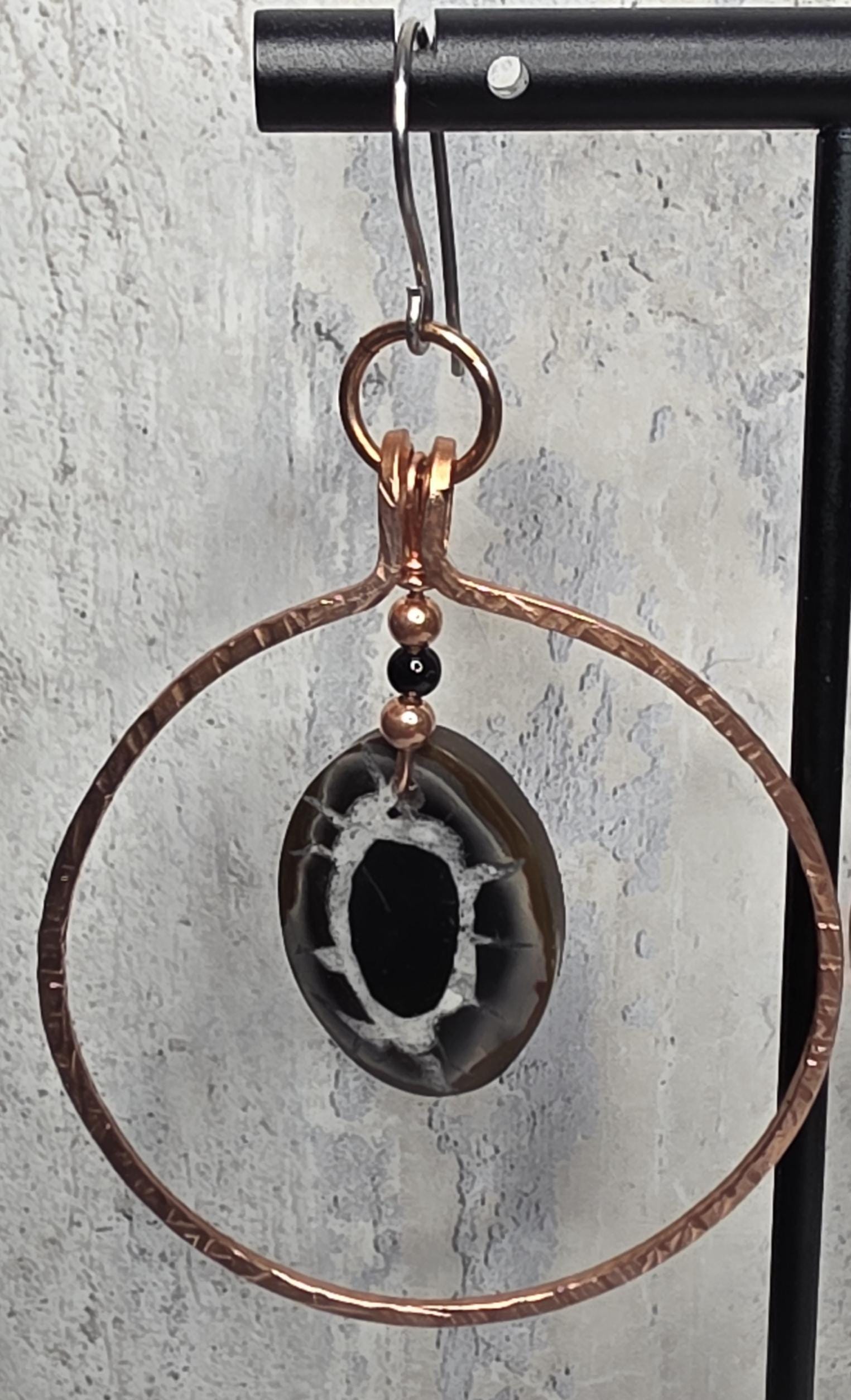 Septarian in hammered copper earring.