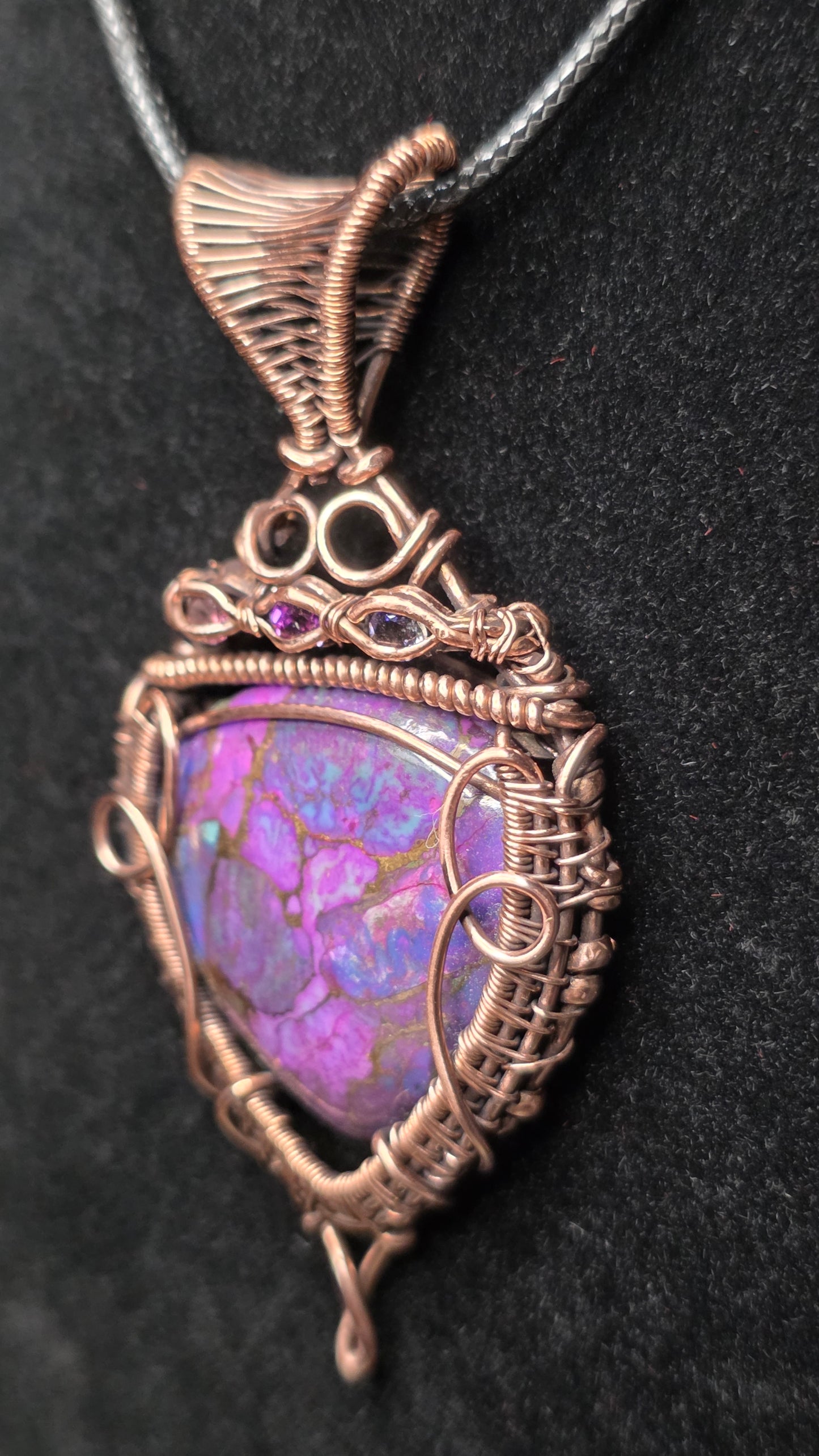 Tripache Dahlia Pendant